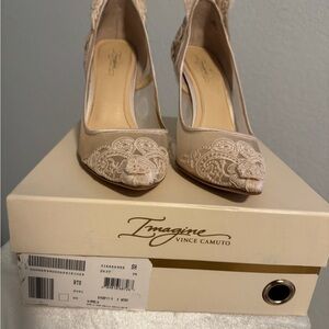 Vince Camuto Women's Beige Lace Heels